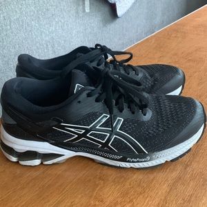 like new asics gel kayano 27 black size 8